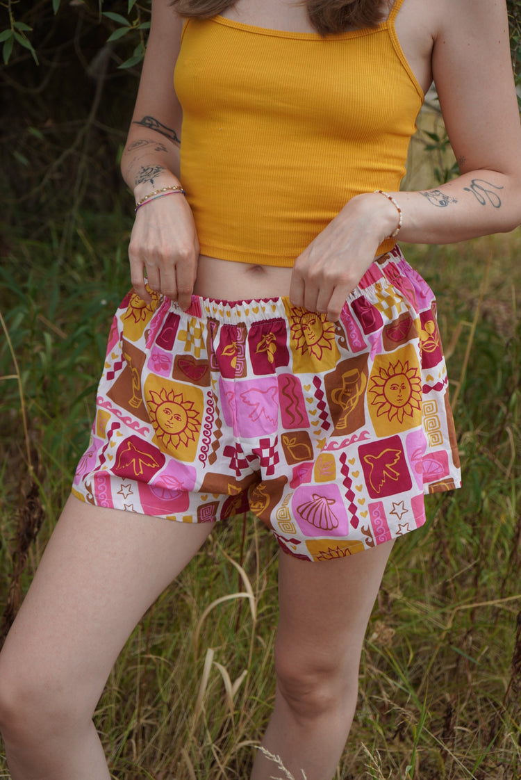 NEEK SHORTS